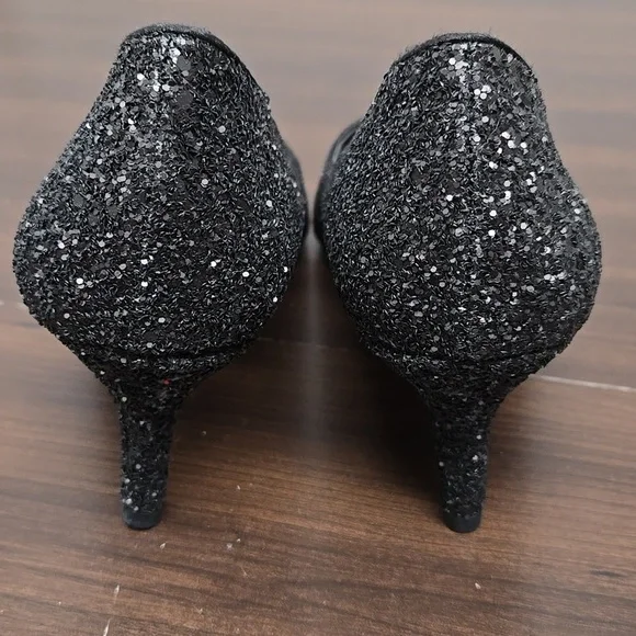 Le Chateau Size 7 Black Sequined Heels - Picture 5 of 9